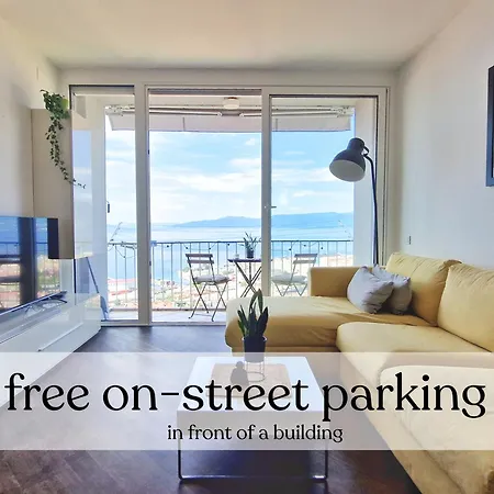 Sea View With Free Parking Риека