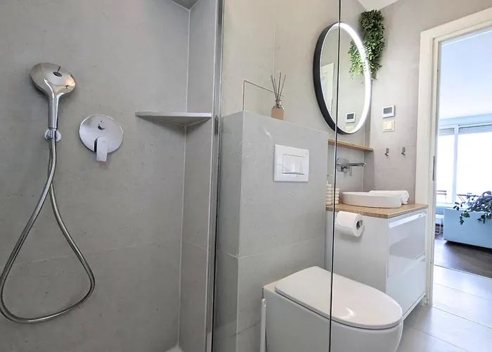 Sea View With Free Parking Apartman