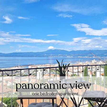 Sea View With Free Parking Apartment *